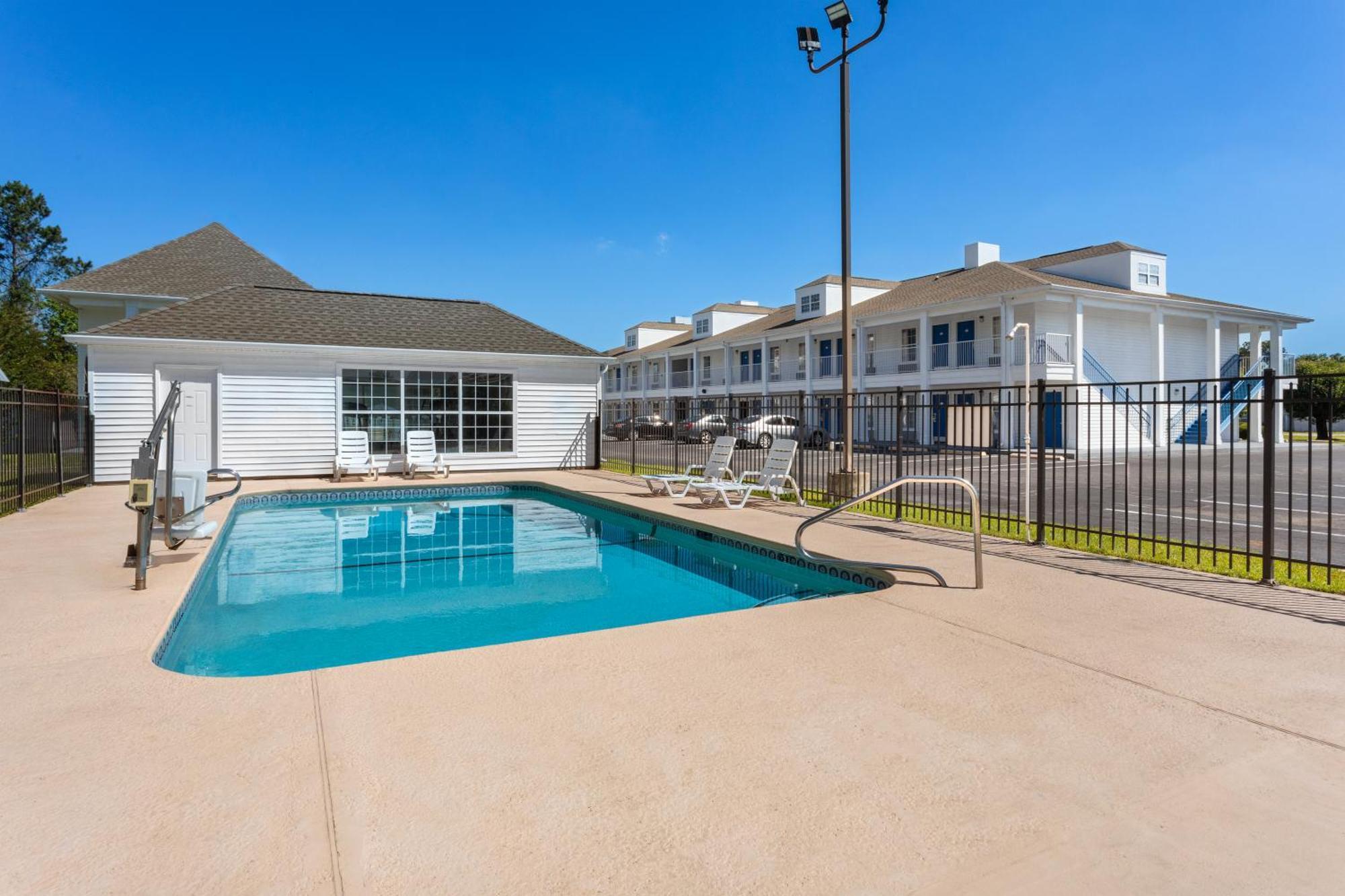 Отель Baymont By Wyndham Brunswick Ga Экстерьер фото